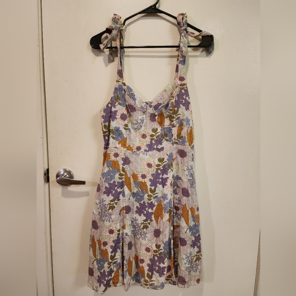 American Eagle Purple Floral Open Back Dress MEDIUM - Picture 1 of 2